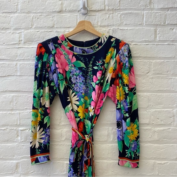 Leonard Paris || Mikado Silk Jersey Dress Belted Floral Navy - Picture 2 of 15